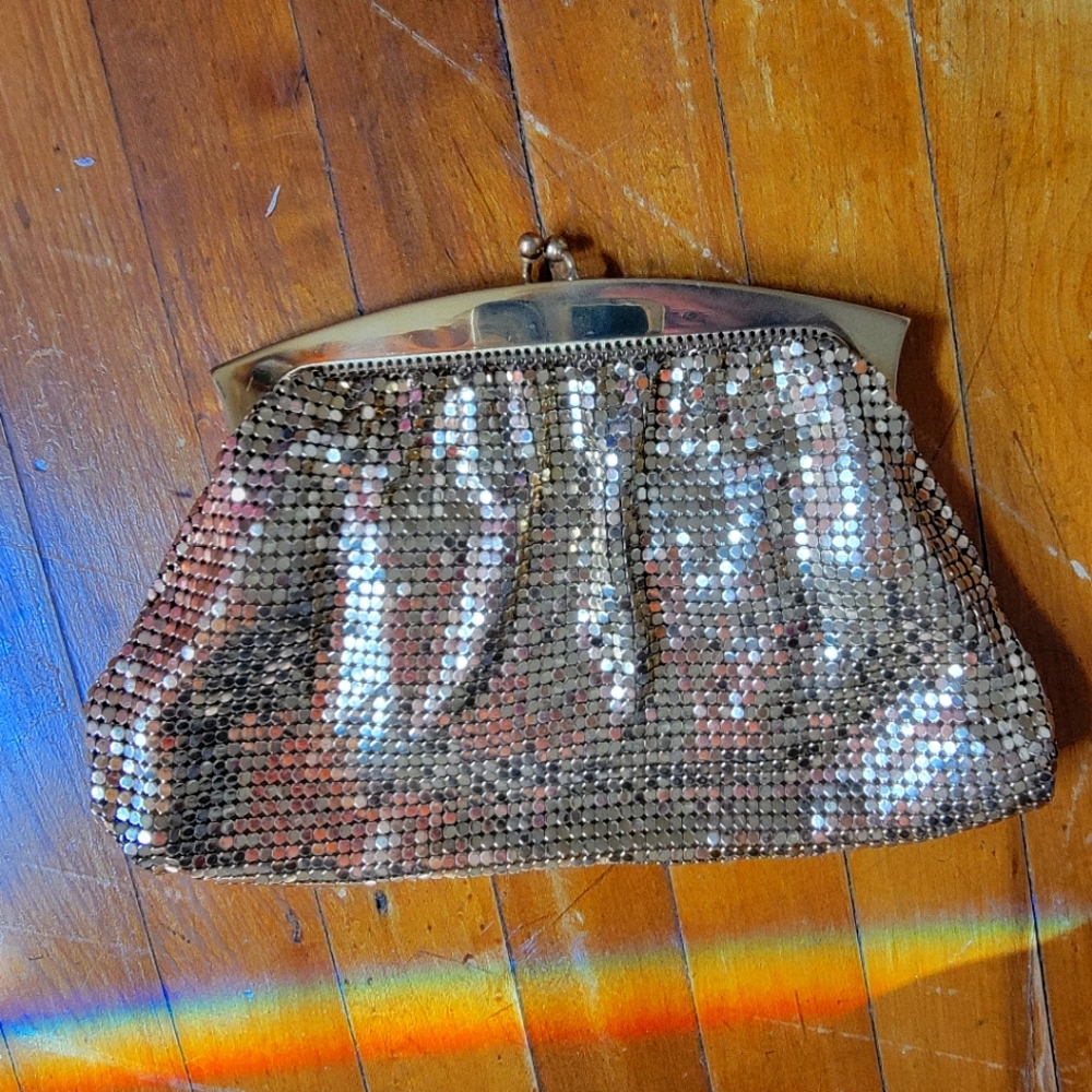 Vintage Whiting & Davis gold mesh clutch